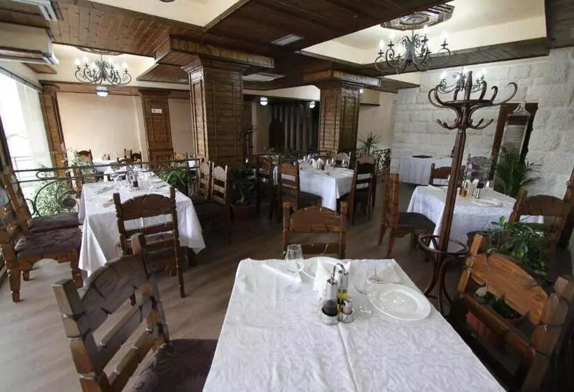 Aamiaismajoitus (B&B) Panorama Hotel Central