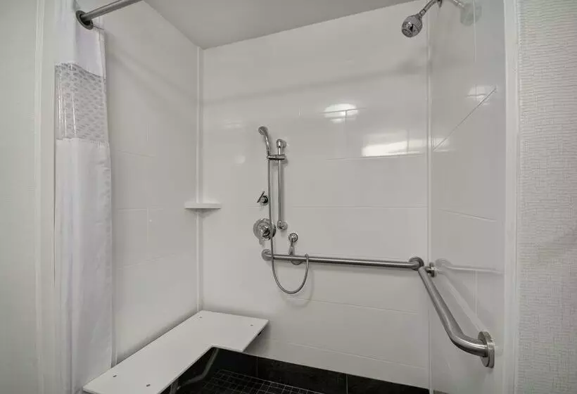 Hotelli Hampton Inn Blue Ash/cincinnati