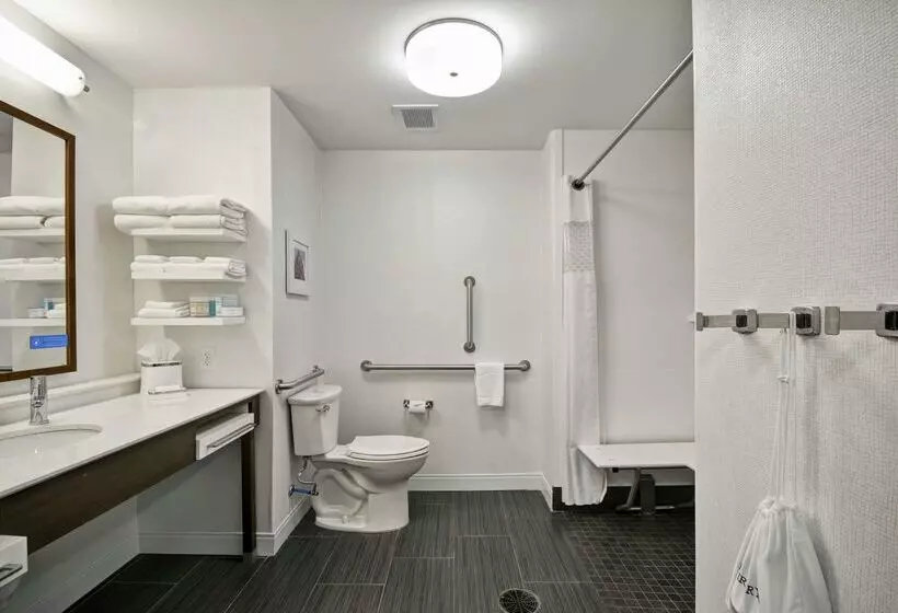 Hotelli Hampton Inn Blue Ash/cincinnati