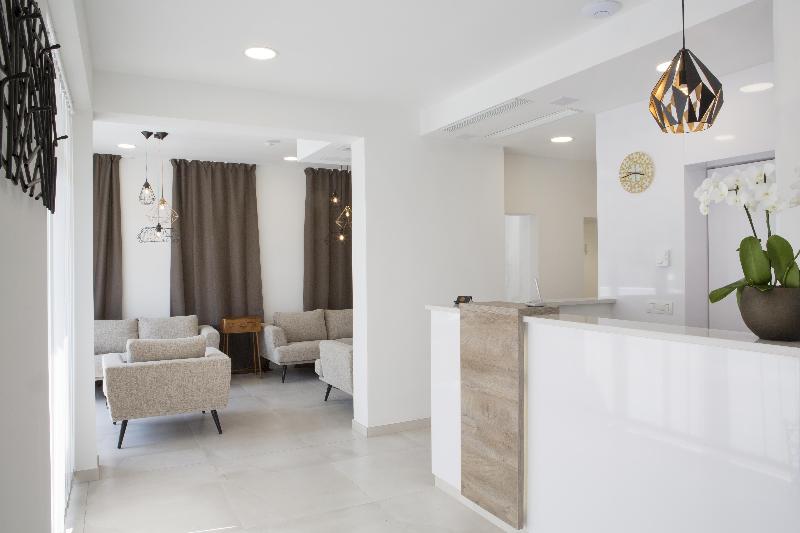 Boutique Hotel Intermezzo   Pag Centre