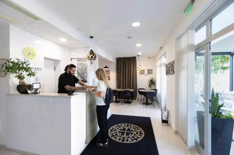 Boutique Hotel Intermezzo   Pag Centre