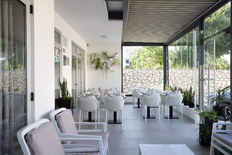 Boutique Hotel Intermezzo   Pag Centre