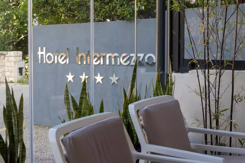 Boutique Hotel Intermezzo   Pag Centre