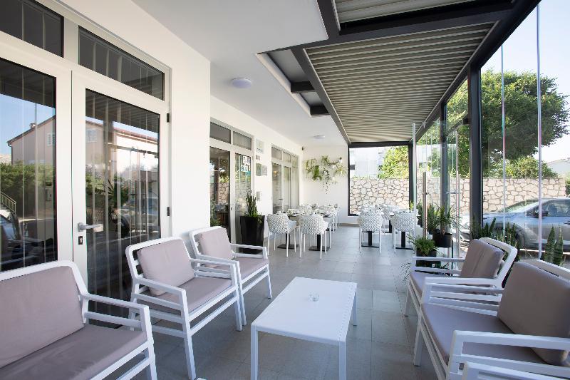 Boutique Hotel Intermezzo   Pag Centre