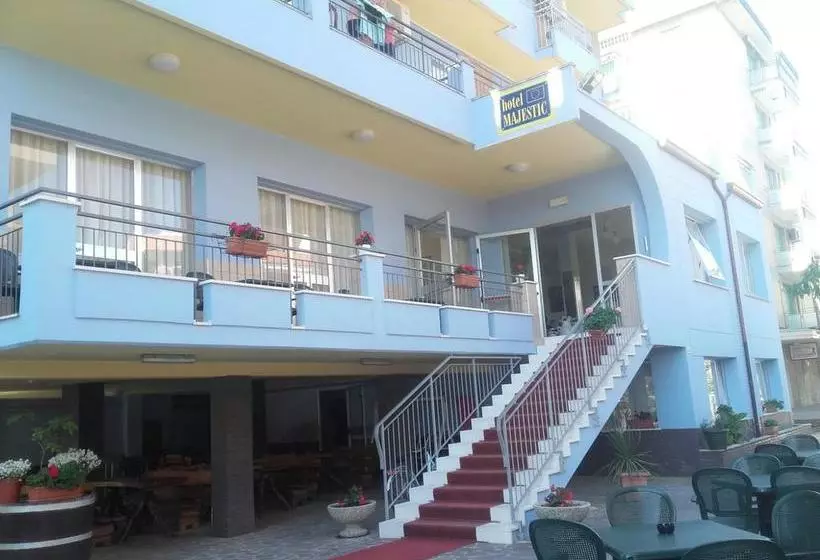 Hotelli Majestic