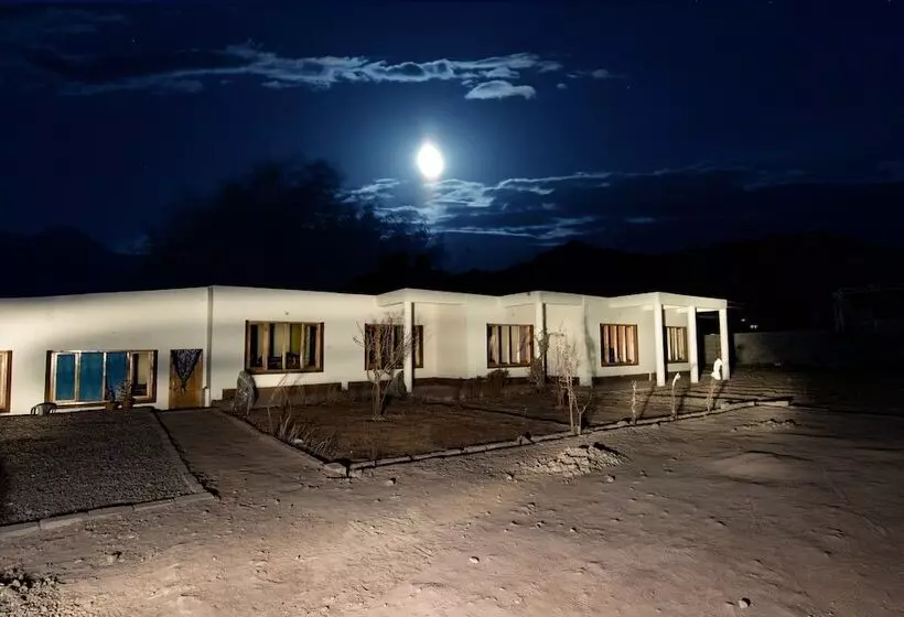 هتل The Ayali Leh