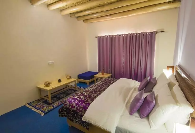 هتل The Ayali Leh