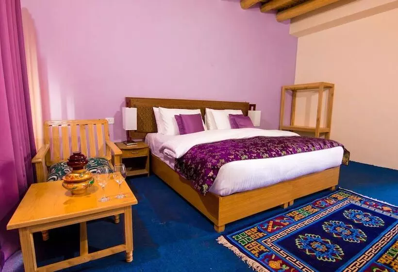 هتل The Ayali Leh