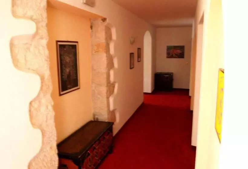 هتل Villa Barbat