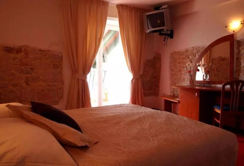 هتل Villa Barbat