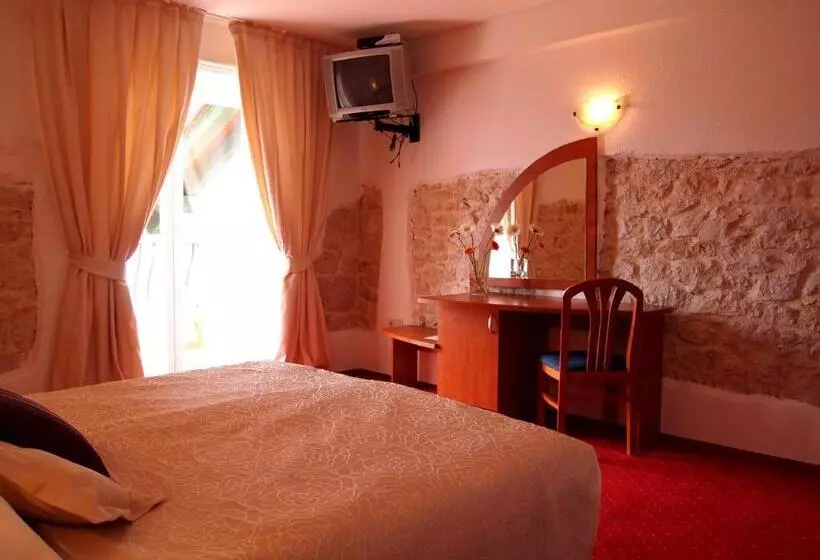 هتل Villa Barbat