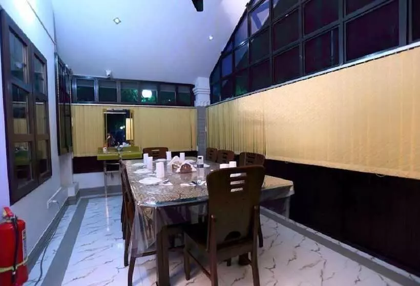 استراحتگاه Novem Inn Sylhet