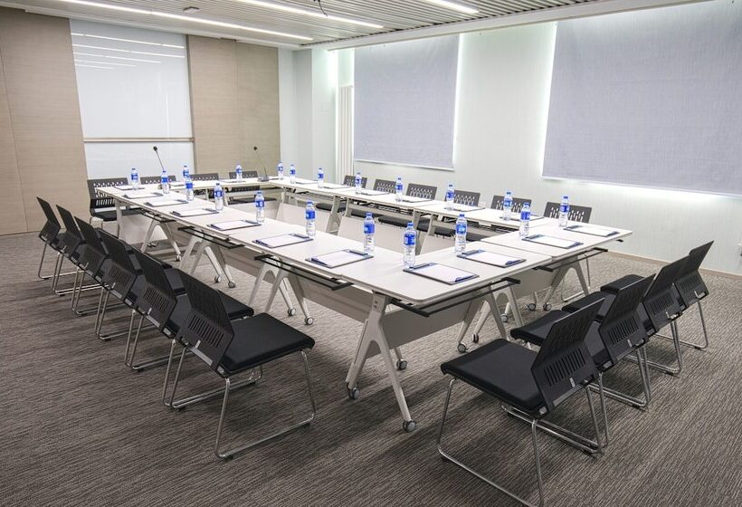 בית מלון כפרי Holiday Inn Express Chifeng Hongshan By Ihg