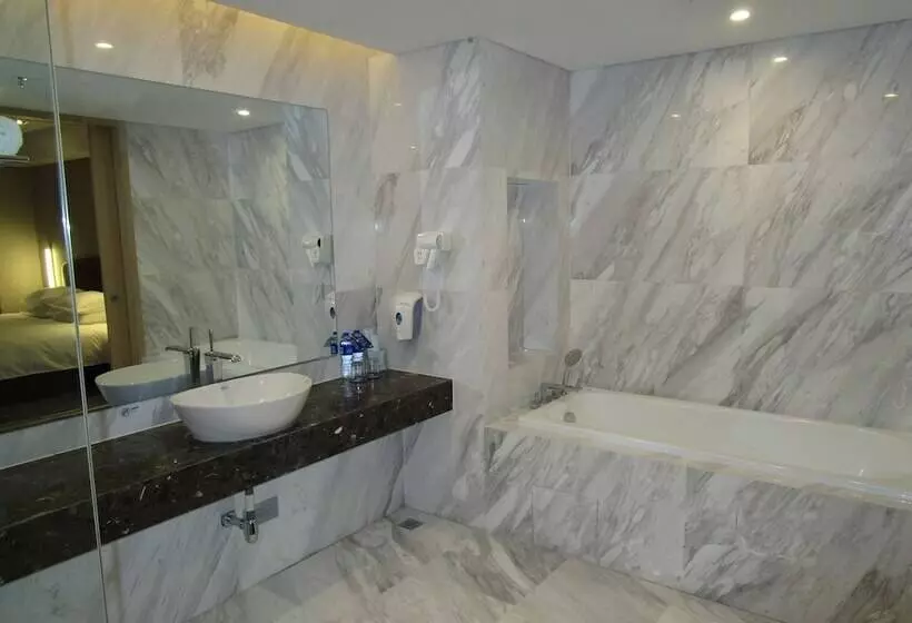 Hotelli Holiday Inn Express Chifeng Hongshan By Ihg