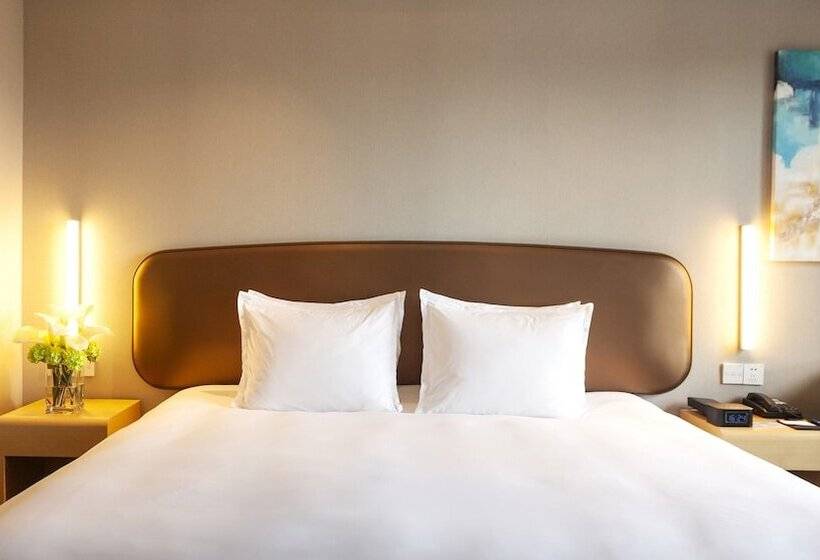 בית מלון כפרי Holiday Inn Express Chifeng Hongshan By Ihg