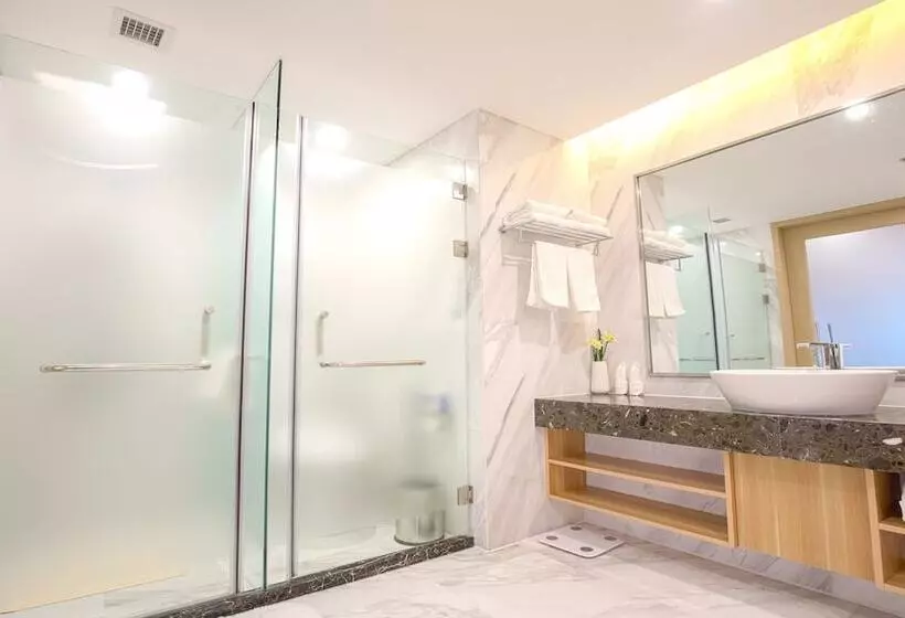 Hotelli Holiday Inn Express Chifeng Hongshan By Ihg