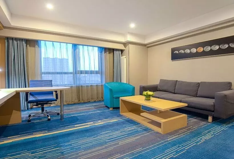 Hotelli Holiday Inn Express Chifeng Hongshan By Ihg