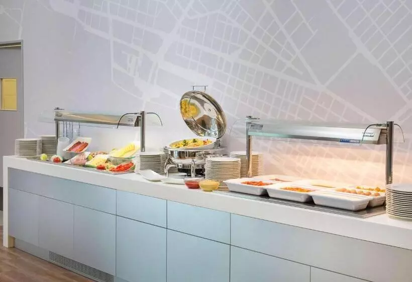 ホテル Ibis Styles Budapest Airport