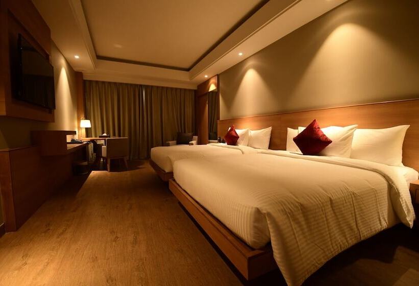 Hotel Kiranshree Grand