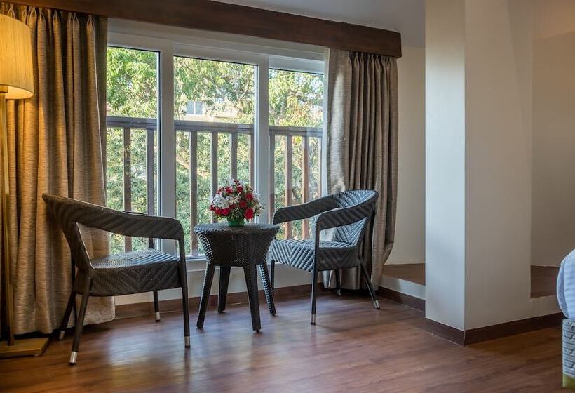 בית מלון כפרי Riva Gold Coast