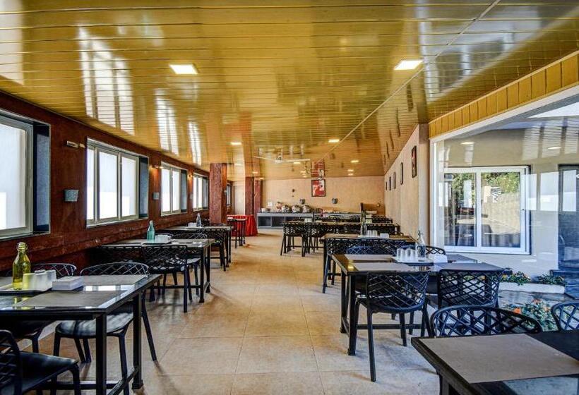 Hotelli Treebo Jp Cottage