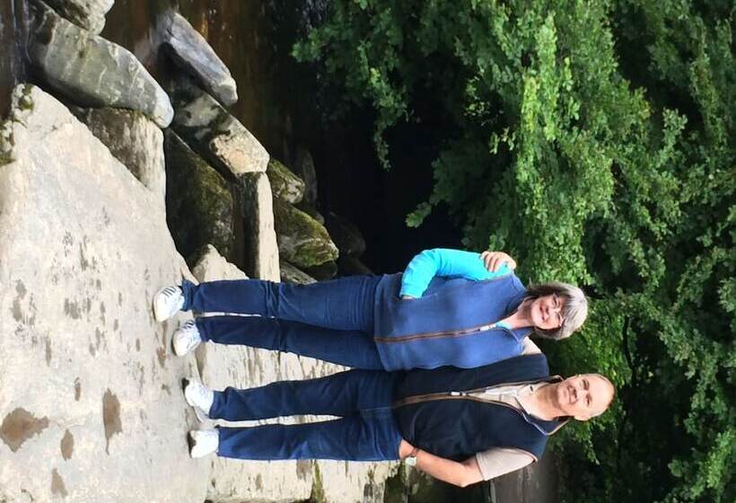 تختخواب و صبحانه Exmoor House