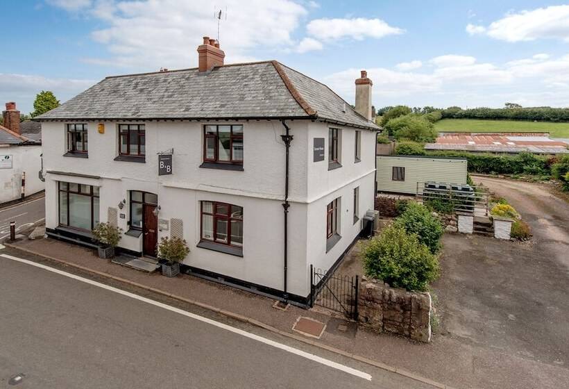 تختخواب و صبحانه Exmoor House