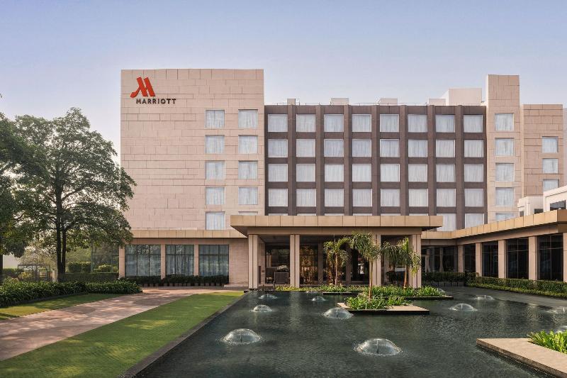 בית מלון כפרי Indore Marriott