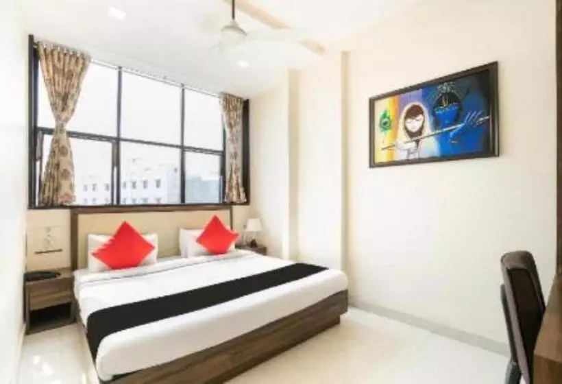 Hotelli Loyal Residency