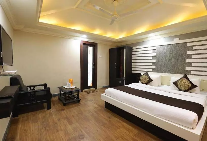 Hotelli Loyal Residency