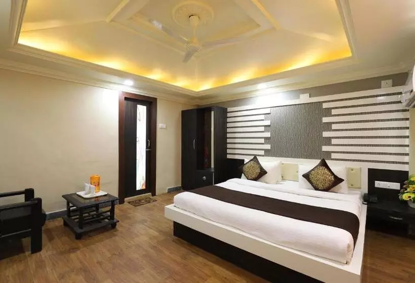 Hotelli Loyal Residency