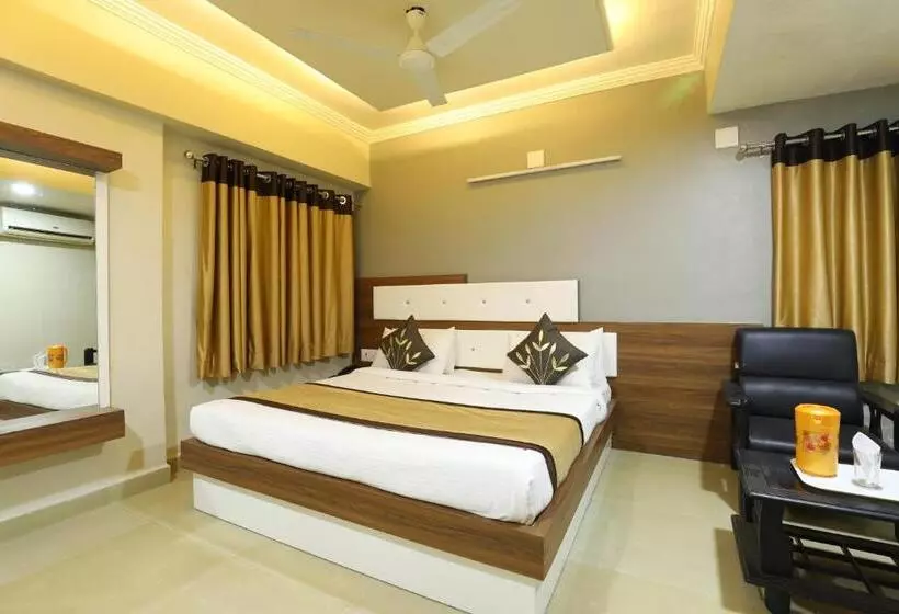 Hotelli Loyal Residency