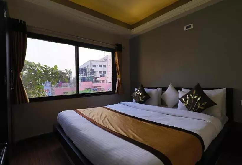 Hotelli Loyal Residency