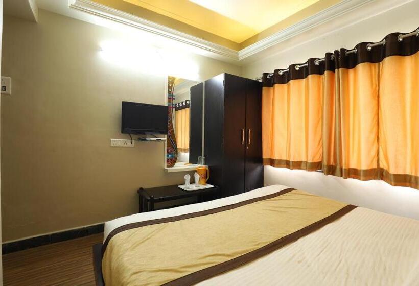 فندق Loyal Residency