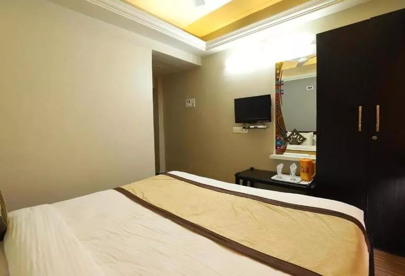 Hotelli Loyal Residency