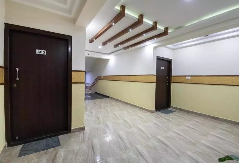 ホテル Capital O 9917 Sjr Suites And Comforts