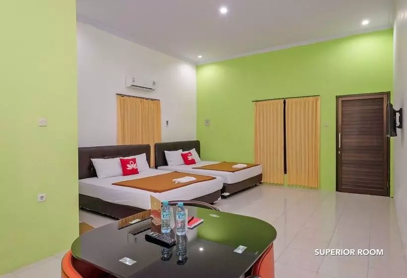 ホテル Zen Rooms B Walk Batu