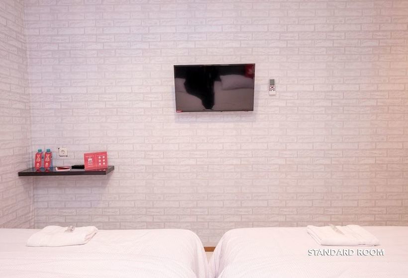 Otel Zen Rooms B Walk Batu