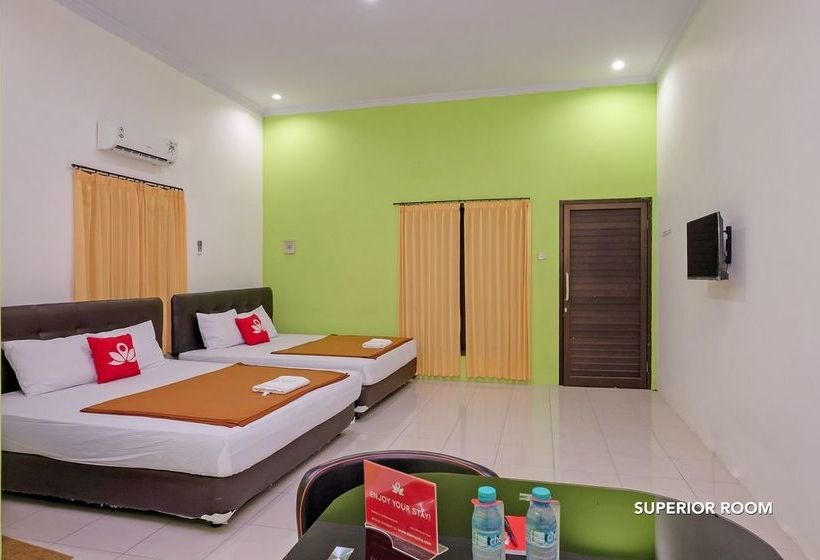 בית מלון כפרי Zen Rooms B Walk Batu