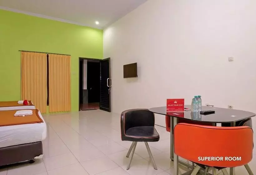 ホテル Zen Rooms B Walk Batu