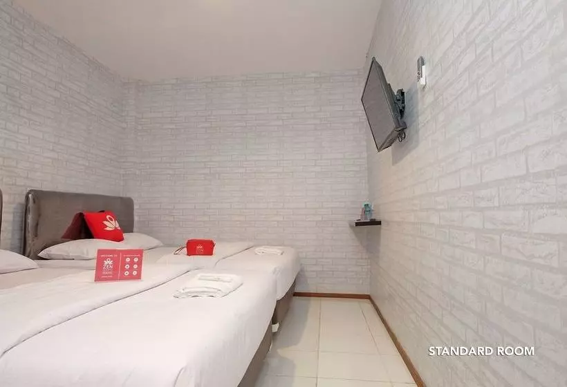 ホテル Zen Rooms B Walk Batu