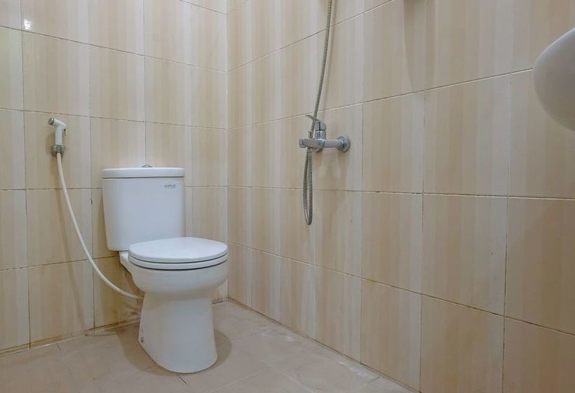 Otel Zen Rooms B Walk Batu