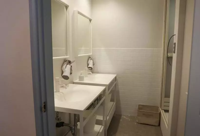 Little Birds Hostel Omihachiman