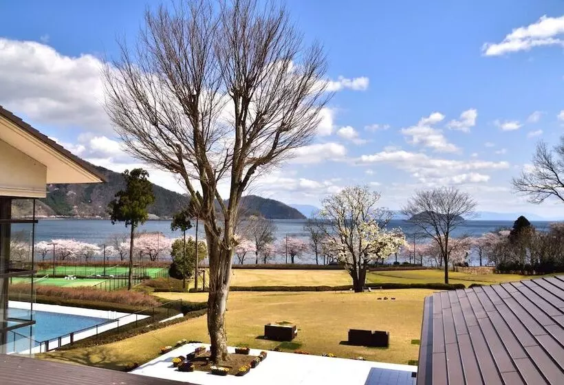 リゾートホテル L Hotel Du Lac