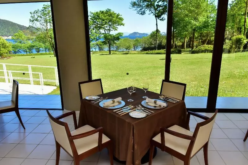 リゾートホテル L Hotel Du Lac