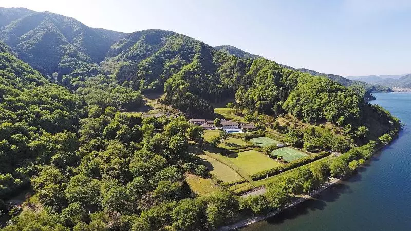 リゾートホテル L Hotel Du Lac