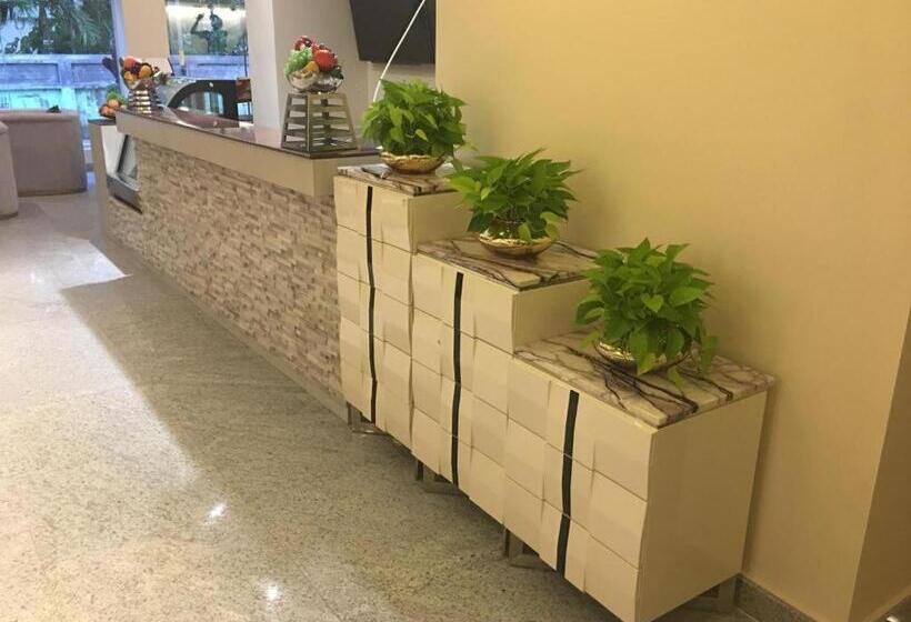 Rose Palace Hotel Yangon