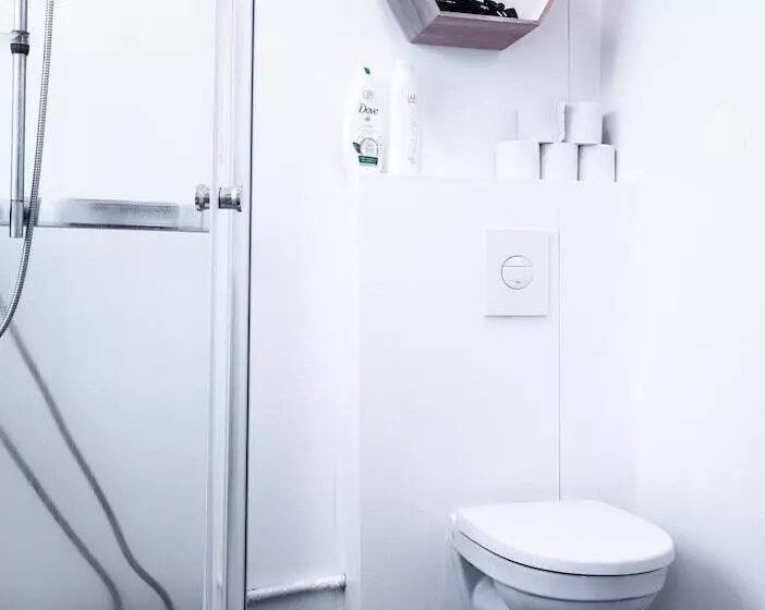 Au44 Hostel