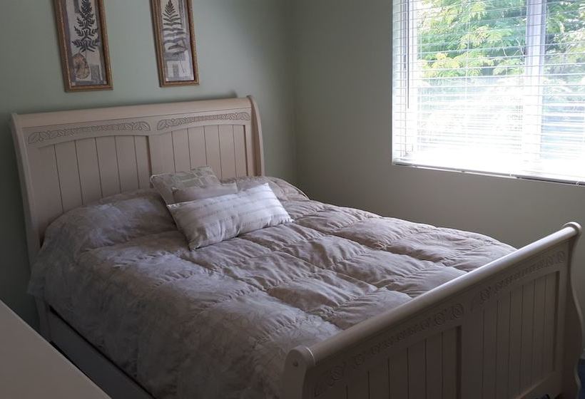 مبيت وإفطار Patricia S Place