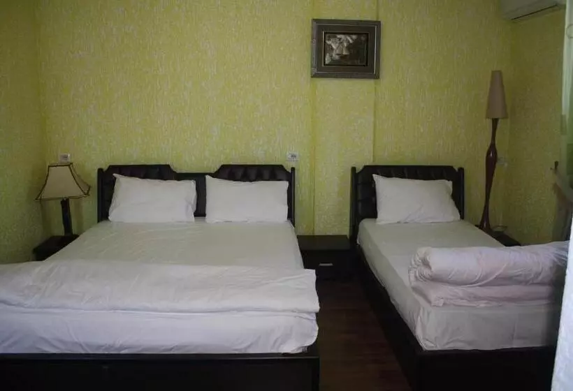 Hotel Bar Restaurant America